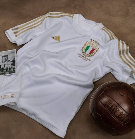 Italy Football Shirt, Italy Shirt, Football Jersey Outfit, Jersey Outfit, Football Kids, Retro Football, Football Outfits, Soccer Shirts, Football Kits