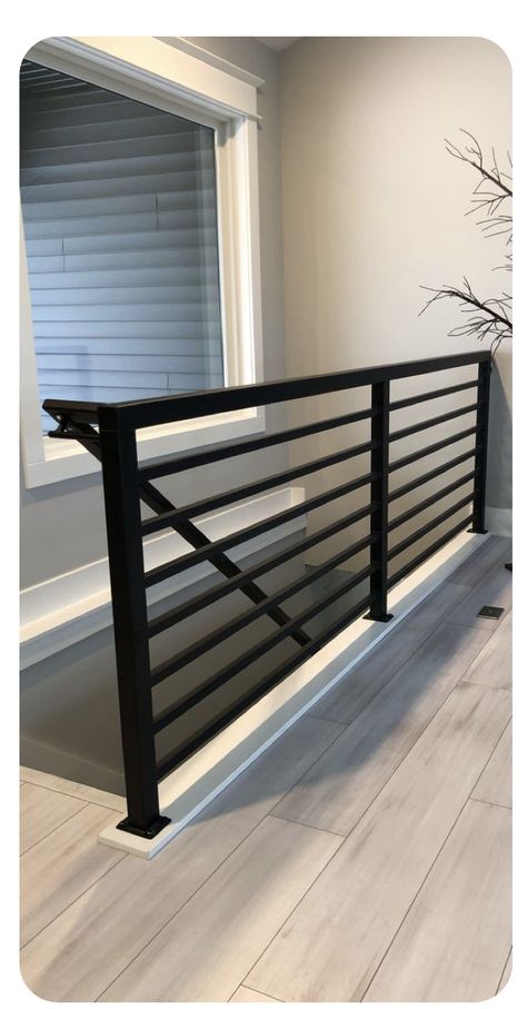 Glass Stair Railing Ideas Modern, Staircase Cable Railing, Metal Grill Design, Rustic Stair Railing, Wooden Stair Railing, Vertical Railing, Staircase Curved, Minimalist Staircase, Horizontal Railing