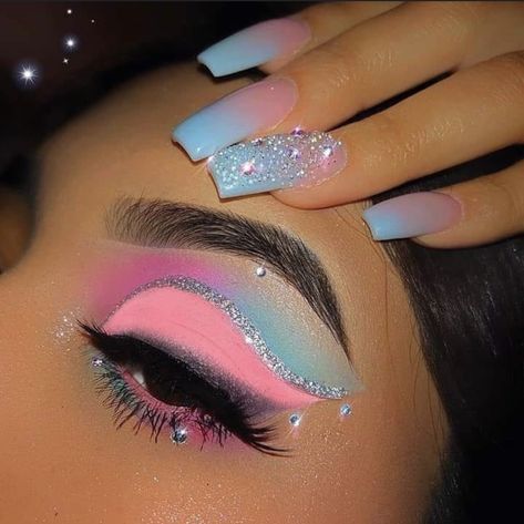 Makeup Cantik, Mekap Mata, Lagoona Blue, Smink Inspiration, Work Flow, Her Nails, Eye Makeup Designs, Makijaż Smokey Eye, Colorful Eye Makeup