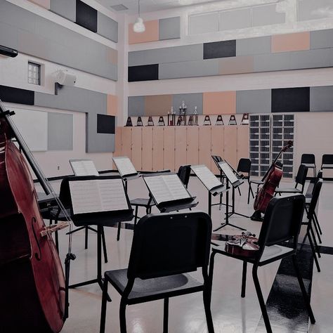 Music Classroom Aesthetic, Boarding School Aesthetic, Choir Room, College Classroom, School Dr, School Academy, Luxury Houses Mansions, Art Studio Room, School Of Rock