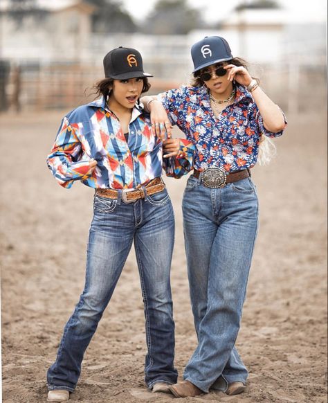 Matching Western Outfits, Western Shorts Outfit, Casual Rodeo Outfits, Punchy Western Outfits, Punchy Outfits, Summer Swag Outfits, Rodeo Outfit, Country Fits, Race Outfit