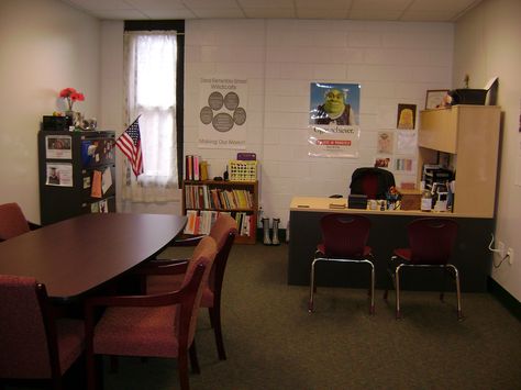 Guidance Office Counselor Office Decorating Ideas, School Counselor Room, High School Counseling Office, Counseling Office Space, Counseling Decor, Guidance Office, Nursing School Organization, School Nurse Office Decorations, School Office Decor