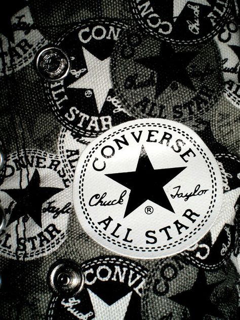 Converse - all star ✔ Converse Wallpaper, Cool Black Wallpaper, Android Wallpaper Black, Converse Logo, Wallpaper Collage, All Stars Converse, Marken Logo, Black Wallpaper Iphone, Converse Sneakers