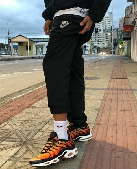 Vapormax Plus Outfit, Sunset Outfit, Drip Drip, Lit Shoes, Nike Shox, Nike Air Max Plus, Air Max Plus, Nike Fashion, Dream Shoes