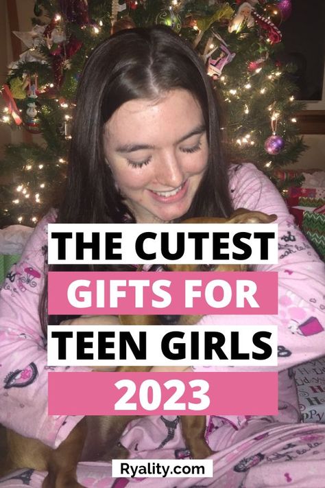 love these christmas presents ideas for teenagers Gift Baskets For Teenage Girl, Teen Gift Basket Ideas, Christmas Presents For Teenage Girl, Gifts For Teen Girls 2023, Gifts For Teenagers Girls Ideas, Presents For Teens, Christmas Present Ideas For Teenage Girl, Cheap Xmas Gifts, Christmas Presents For Teens