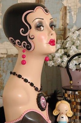 Flapper mannequin 1920s Hat, Vintage Dress Form, Mannequin Art, Vintage Mannequin, Mannequin Dress, Dress Form Mannequin, Hat Stand, Dream Craft Room, Retail Displays