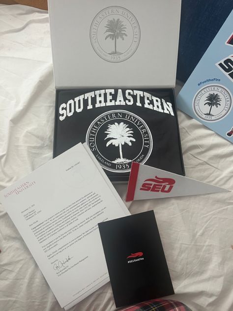 Southeastern University Lakeland, Zoey Core, Nova Southeastern University, Southeastern University, 2025 Goals, Highschool Freshman, Freshman Year College, University Of Southern California, College Girl