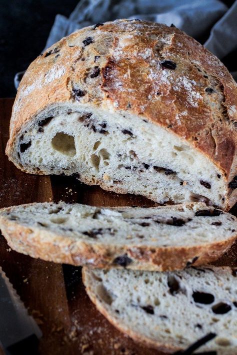 Black Olive Bread Recipe, Mediterranean Bread, Olive Bread, A Loaf Of Bread, Tasty Bread Recipe, Artisan Bread Recipes, Loaf Of Bread, No Knead Bread, Yeast Bread