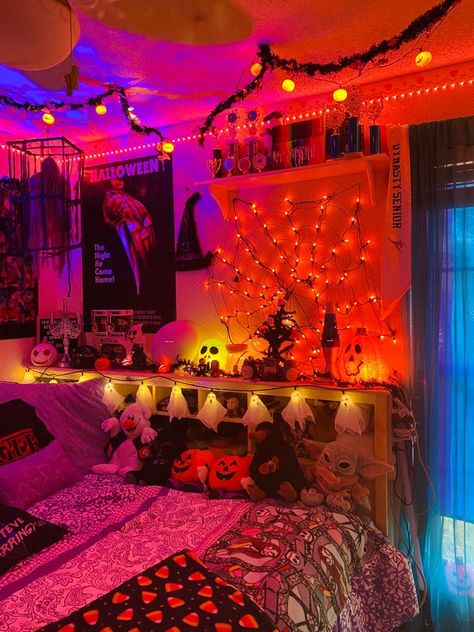 Halloween Bedroom Aesthetic, Halloween Bedroom Decor, Decorations Bedroom, Fall Room Decor, Halloween Bedroom, Fall Bedroom Decor, Halloween Room Decor, Holiday Room, Hippy Room