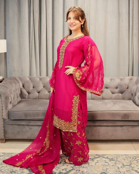 STYLED BY LAAM - Shop Dananeer’s look at UPTO 60% OFF for PKR 6,952/- 😍🔥 Brand: Four Season Boutique ID: RJA9583 Tap the link in bio to shop 🛍️ Denim Refashion, Beautiful Party Dresses, Pink Dupatta, Function Dresses, Pakistani Actors, Asim Jofa, Womens Trendy Dresses, Pakistani Fancy Dresses, Pakistani Dress