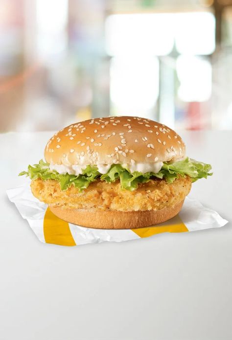 Mcchicken Aesthetic, Georgian Cuisine, Chicken Dishes Recipes, Copycat Recipes, Pretty Food, Chicken Burgers, I Love Food, Mayonnaise, Aesthetic Food