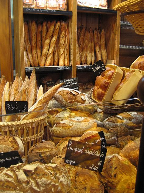 One of the best reasons to travel to France. They have a special flour they use and you can tell...bread does not taste like this anywhere else in the world! Types Of Breads, Breads And Pastries, Paris Bakery, French Bakery, Our Daily Bread, Bread And Pastries, French Food, Paris Travel, France Travel