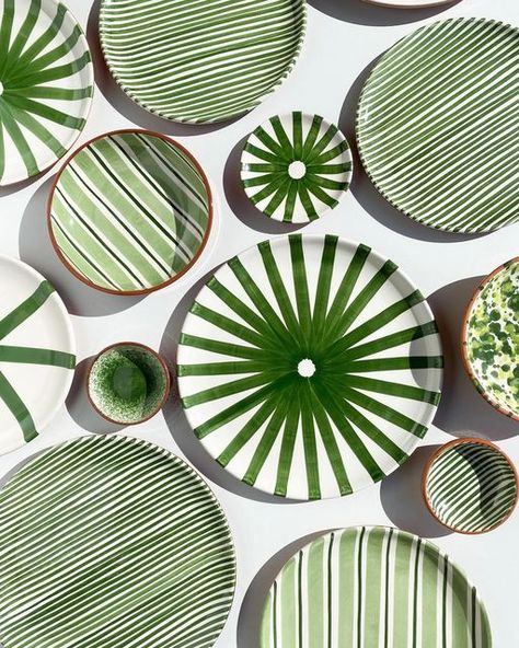 Casa Cubista on Instagram: "We’re all in on green. #madeinportugal #casacubista" Pottery Instagram, Ceramics Bowls Designs, Painted Ceramic Plates, Painted Pots Diy, Green Plates, Green Pottery, Pottery Handbuilding, Keramik Design, Pottery Crafts