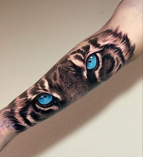 Indian Girl Tattoos, Tiger Eyes Tattoo, Aesthetic Elements, Tattoo Lion, Animal Tattoo Ideas, Tattoo Parlor, Getting Bored, Forearm Tattoo Women, Dad Tattoos