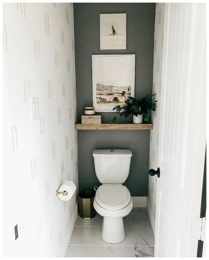 For such a tiny room, this really gave me a run for my money. Finally, I am thrilled to share the Powder Room Makeover Reveal. If you have been following me for a while, you know I like clean classic lines and decor. A bit Traditional and a bit Contemporary. I wanted to keep this makeover really budget-friendly, I set a budget of $50.00 and spent $50.78. So I call this staying in budget. I love how this room turned out. So let’s start off with a pic of what I was working with… Small Bathroom Upgrades, Toilet Closet, Small Downstairs Toilet, Toilet Room Decor, Bilik Air, Small Toilet Room, Tiny Room, Powder Room Makeover, Toilet Room