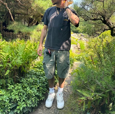 Outfit inspo summer pose post idea Jordan 4 Oreo Outfit Man, Retro 4 Outfit, Fits With Jordans, Jordan 4s Outfit, Jordan 4 Oreo, Green Cargo Pants Outfit, Jordan 4 Outfit, 4s Outfit, Green Jordans