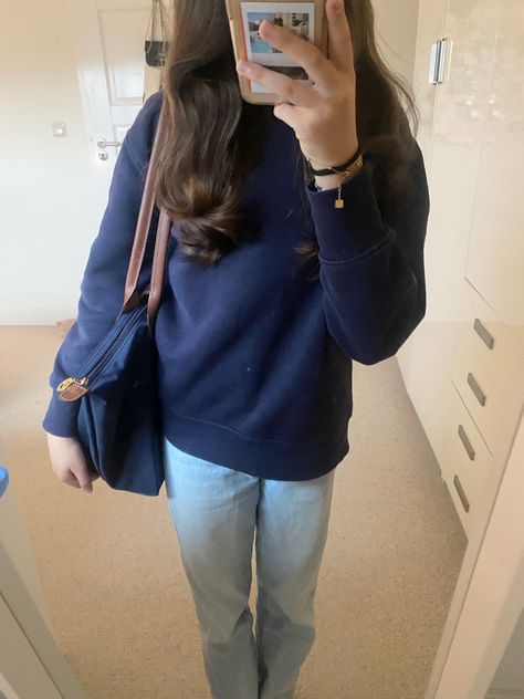 Navy Longchamp Bag Outfit, Longchamp Bag Outfit, Long Champ Bag, Marine Outfit, Long Champ, Fits Ideas, 2024 Goals, Class Outfit, Longchamp Bag