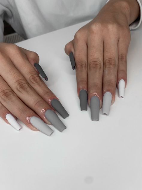 Gray Nail Ideas Acrylic, Grey Nails Ideas, Nail Grey, Nail Elegant, Blue Matte Nails, Grey Nail Art, Grey Acrylic Nails, Grey Nail, Grey Nail Polish