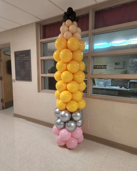 Airheads KC on Instagram: “Back to School has never been so Cool #schoolballoons #backtoschool #balloongarland #balloonart #airheadskc #kansascityballoons…” School Balloon Garland, School Dance Decorations, School Centerpieces, School Balloons, Kids Church Decor, Back To School Breakfast, Balloon Tower, Balloon House, Dance Decorations