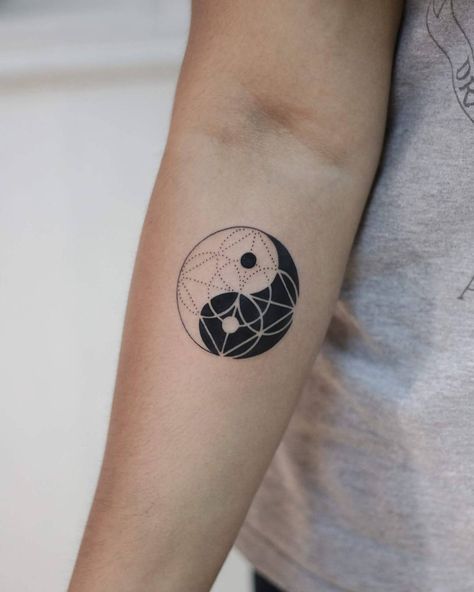 Yin and yang symbol inked on the right forearm by tattooist Fury Art Geometric Yin Yang Tattoo, Art Related Tattoos, Sarah Tattoo, Yin And Yang Symbol, Yin Yang Tattoo, Ying Yang Tattoo, Yang Tattoo, Reaper Tattoo, Yin Yang Tattoos