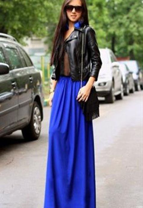 44 Most Popular Street Style For This Summer Long Skirt Winter, Maxi Skirt Fall, Long Chiffon Skirt, Beach Cocktails, Blue Maxi Skirt, Chiffon Maxi Skirt, Maxi Dress Outfit, Straight Cut Jeans, Skirts Women