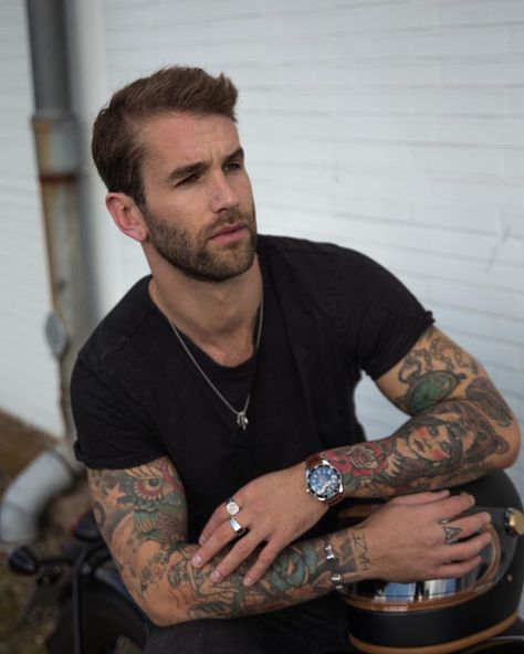 Andre Hamann, Tattooed Men, German Beauty, Tattoos For Guys, Leather Watch, Mens Tops, Mens Tshirts, Quick Saves