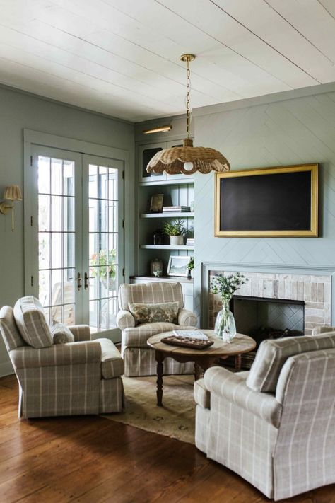 Farrow & Ball Pigeon: DUPES, coordinating colors, & Sarah's full review - Sarah Karon Interiors Pigeon Farrow And Ball, The Misfit House, Misfit House, Wimborne White, Farrow And Ball Paint, Farrow And Ball, Keeping Room, Paint Brands, Storing Paint