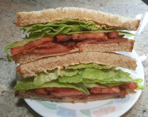 Spam Sandwich, Lettuce Tomato Sandwich, Sandwich Cheese, Tomato Sandwich, Tea Parties, Lunch Ideas, Lettuce, Cucumber, Sandwiches