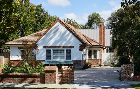 1950s House Renovation, 1950s House, Mid Century Home, Modern Renovation, Century Home, Top Architects, Melbourne House, Australian Architecture, Victorian Terrace