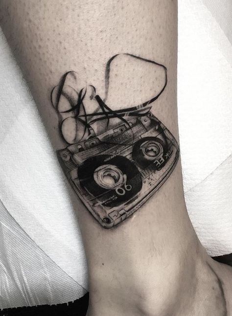 Old Tape Tattoo Mix Tape Tattoo, Casette Tape Tattoo, Cassette Tape Tattoo, Cassette Tattoo, Tape Tattoo, Rock And Roll Tattoo, Cassette Audio, Marvel Tattoos, Music Tattoos