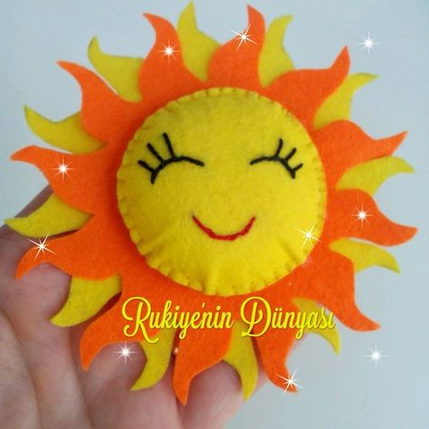 Quiet Book Diy, Birthday Cake Illustration, Disney Pumpkin Carving, Felt Doll Patterns, Disney Pumpkin, Diy Quiet Books, Cool Fidget Toys, Felt Crafts Patterns, Book Diy