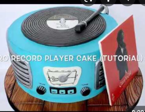 Vinyl Record Birthday Cake, Record Player Cake Ideas, Record Cake Ideas, Record Cupcakes, Birthday Deserts, Vinyl Record Cake, Supernatural Cake, Record Cake, Cake Music