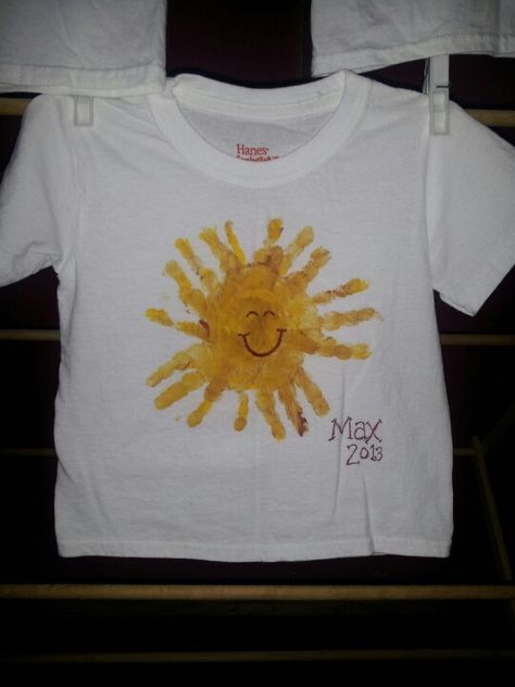 Sun handprint shirt Handprint Tshirt Ideas, Hand Print Shirt, Handprint Shirt, Diy Kids Shirts, Camping Preschool, Finger Painting For Kids, Hand Printed Shirt, Sensory Activities For Preschoolers, Diy Father's Day Crafts