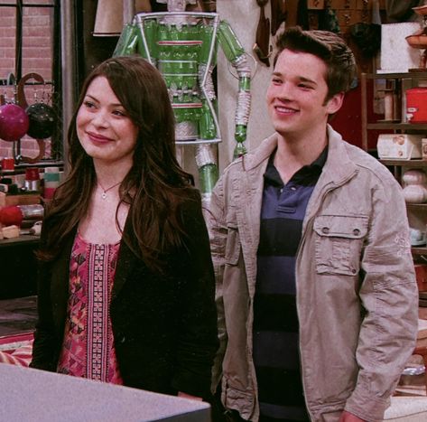 Carly And Freddie, Icarly Creddie, Creddie Icarly, Icarly Carly, Carly Shay, Freddie Benson, Icarly, Tv Series, Tv Shows