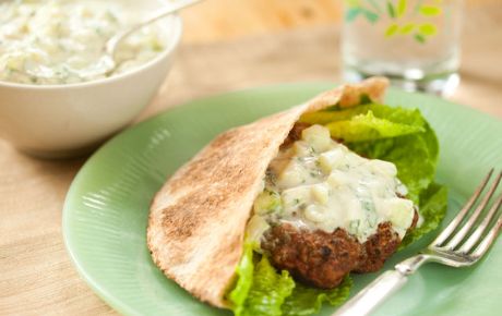 Raita, a cool cucumber and yogurt sauce, on a warmly spiced lamb burger. Yes, please! @wholefoods Lamb Burger Recipes, Delicious Burger Recipes, Cucumber Raita, Lamb Burgers, Grilled Burgers, Delicious Burgers, Whole Foods Market, Burger Recipes, Taste Of Home