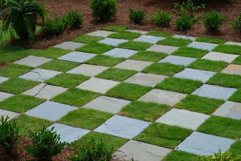 Checkerboard Lawn, Checker Board Patio, Grass Pavers, Garden Pavers, Paving Ideas, Paver Designs, Garden Floor, Small Courtyard Gardens, Paver Driveway