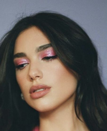 Dua Lipa Makeup, Dua Lipa, Glitter, Google Search, Makeup, Hair, Pink, Make Up