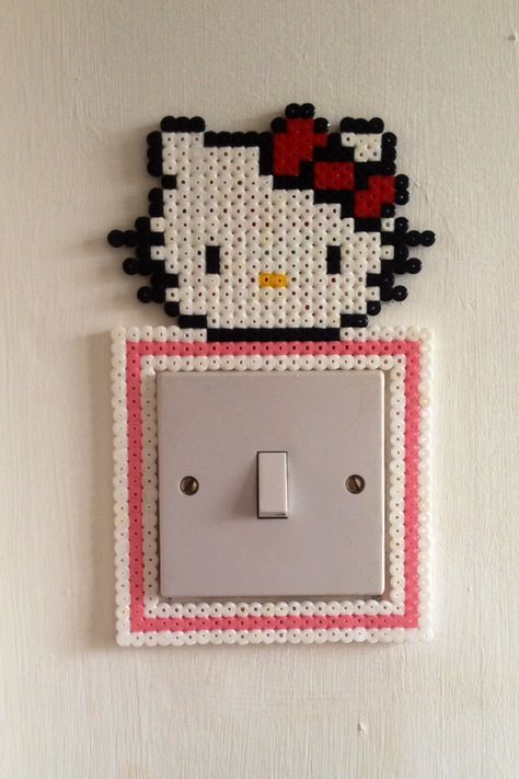 Hello kitty Kitty Room, Hello Kitty Bedroom, Hamma Beads Ideas, Easy Perler Bead Patterns, Pearl Beads Pattern, Easy Perler Beads Ideas, Hello Kitty Crafts, Hama Beads Design, Diy Perler Bead Crafts