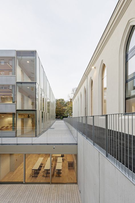 Extension of the Lycée Français and Renovation of the Studio Molière / Dietmar Feichtinger Architectes | Netfloor USA Architecture Addition Extensions, Building Extension Architecture, Old Building Renovation, Historical Building Renovation, Architecture Extension, School Renovation, Renovation Facade, Building Extension, Architecture Renovation