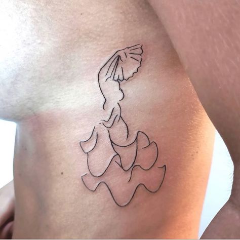 Flamenco Dancer Tattoo, Spanish Fan Tattoo, Spain Inspired Tattoo, Tattoo Sevilla, Spanish Tattoos, Dancer Tattoo, Fan Tattoo, Tattoo Desings, Bear Tattoo