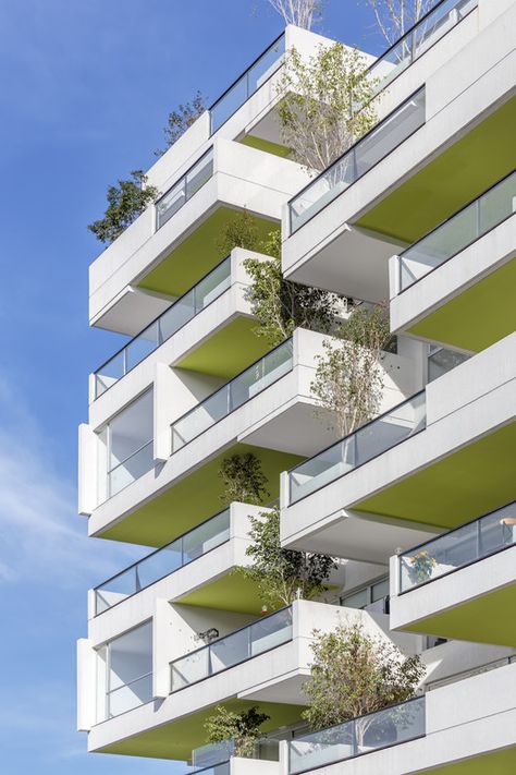 Balcony Ideas Architecture, Apartment Building Architecture, Apartment Facade, Hotel Facade, Apartments Exterior, Residential Building Design, Building Elevation, Apartment Architecture, Green Architecture