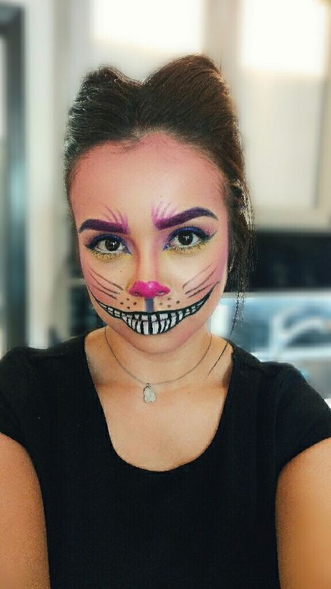 Cheshire Cat Makeup #ChesireCat #Halloween  IG: @LiveLoveLyssss Cheshire Cat Costume Kids, Cheshire Makeup, Chesire Cat Costumes, Cheshire Cat Costume Diy, Cat Face Paint Easy, Cheshire Cat Face Makeup, Cheshire Cat Makeup Easy, Easy Cheshire Cat Makeup, Cheshire Cat Cosplay Makeup