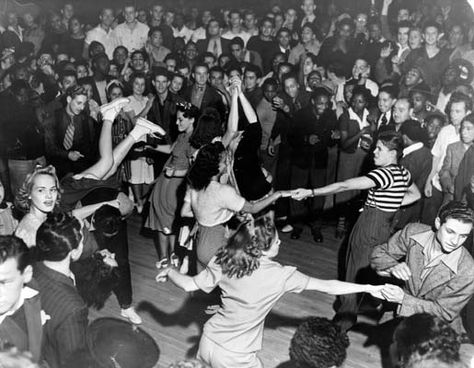 Vintage Swing Dance Photo 50s Dance, Rock And Roll Dance, Vintage Dance, Sock Hop, Jitterbug, Lindy Hop, Swing Dancing, Shall We Dance, Swing Dance