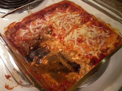 Lasagna with Egg Roll Wraps instead of noodles Recipes Using Egg Roll Wrappers, Weight Watchers Lasagna, Egg Roll Wraps, Keto Lasagna, Egg Roll Wrappers, Lasagna Rolls, 3 Ingredient Recipes, Lasagna Recipe, Egg Rolls