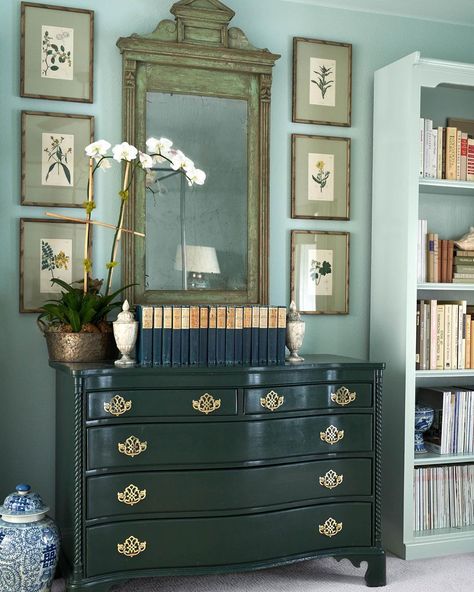 Meredith Ellis on Instagram: “Shades of Green🌿  @nathanschroderphoto” Blue Green Rooms, Meredith Ellis, Dallas Interior Design, Diy Furniture Flip, Indian Living Room, Clarks Wallabees, Orange Walls, Green Rooms, Flipping Furniture