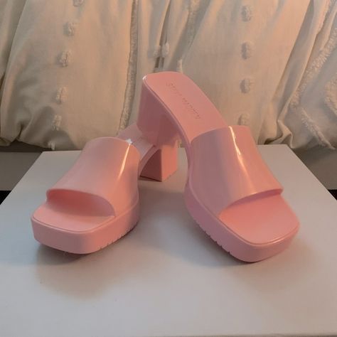 Steve Madden Harlin Jelly Sandals | Pink | Size 6 Jelly Heels, Pretty Shoes Sneakers, Barbie Shoes, Steve Madden Sandals, Jelly Sandals, Pretty Shoes, Candy Colors, Steve Madden Shoes, Cute Shoes