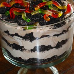 The Best Dirt Cake Birthday Foods, Dirt Cake Recipe, Snickers Dessert, Pudding Trifle, Dirt Dessert, Oreo Dirt Cake, Dirt Cake Recipes, Steam Shovel, Trifle Dessert Recipes