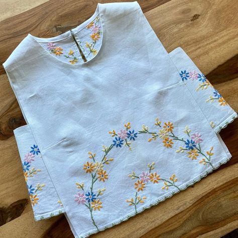 Free Box Top Sewing Pattern, Tablecloth Top, 자수 디자인, Embroidered Linen, Vintage Tablecloths, Refashion Clothes, Linen Clothes, Sewing Techniques, Upcycle Clothes