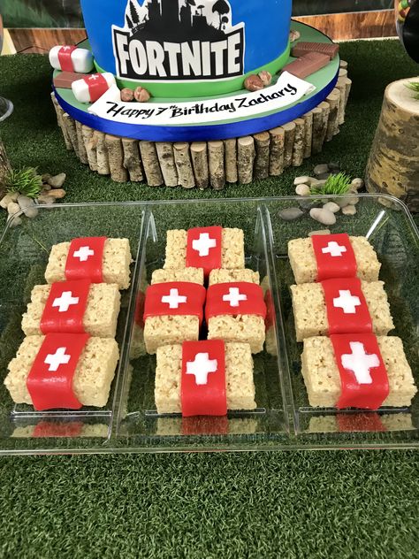 Fortnite Birthday Food Ideas, Fortnite Food Ideas, Fortnite Dessert Table, Fortnite Rice Krispy Treats, Fortnite Party Food, Fortnite Birthday Party Ideas Diy Food, Gaming Truck, 7th Birthday Party Ideas, Fortnite Party