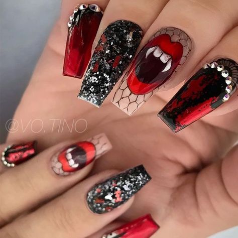 Vampy Halloween Nails Design #vampyart #glitternails ★ It’s high time to choose if your Halloween nail designs are going to be scary or cute. Whether you have acrylic or gel nails, check out these easy nailart ideas, including black coffin nails with blood drips, purple calavera skull and witch claws designs. #halloween #halloweennails #halloweennaildesigns Scary Halloween Nails Design, Halloween Nails Design, Red Coffin, Cotton Candy Nails, Horror Nails, Holloween Nails, Purple Witch, Cute And Creepy, Halloween Acrylic Nails